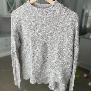 American Eagle light sweater